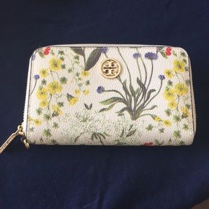 Tory Burch Botanical Gardens Wristlet/Wallet
